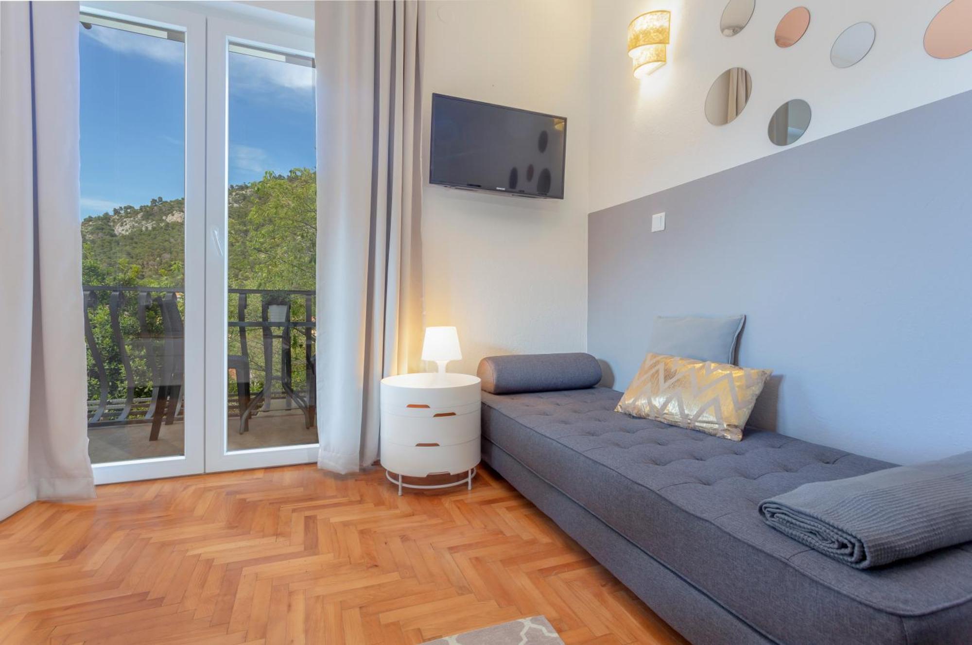 Mamma Mia Apartments-City Center Hvar Town Exterior photo