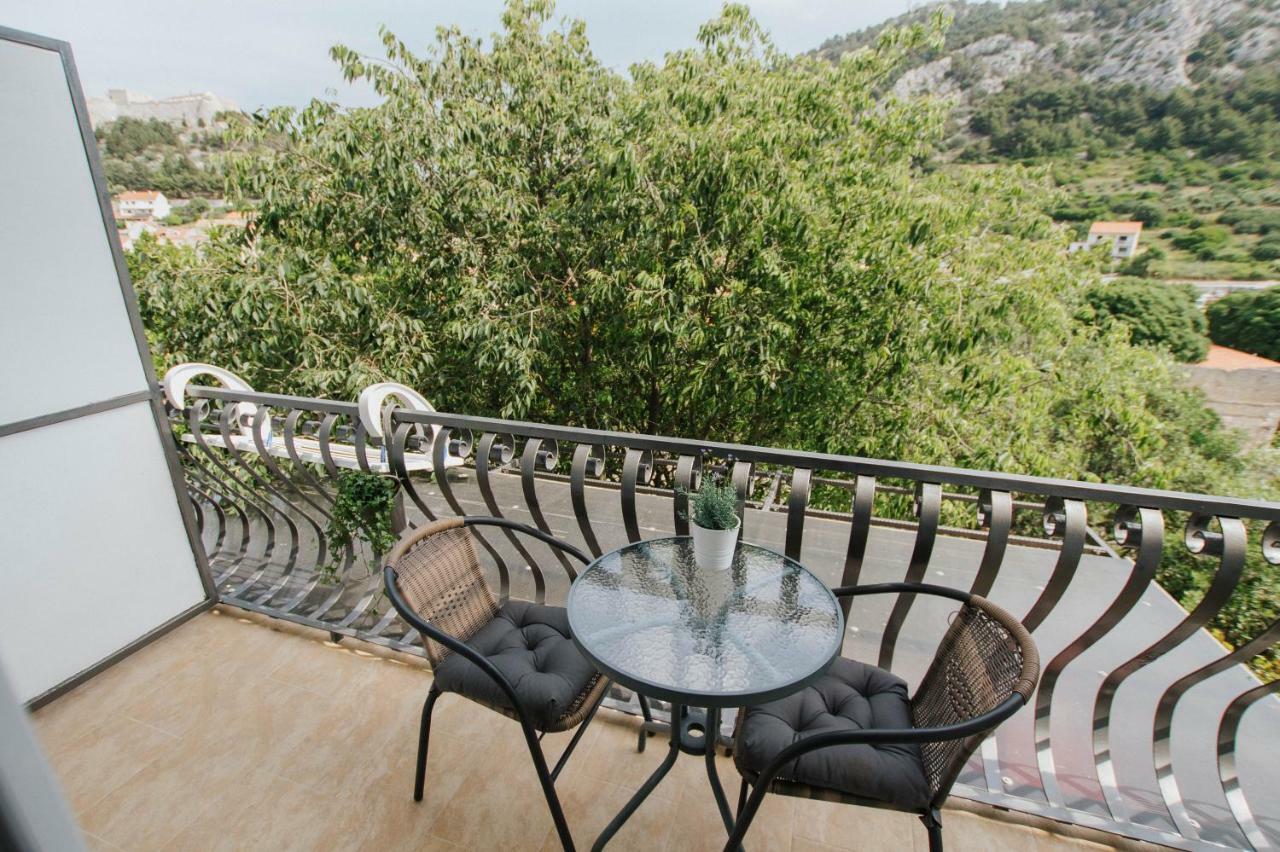 Mamma Mia Apartments-City Center Hvar Town Exterior photo